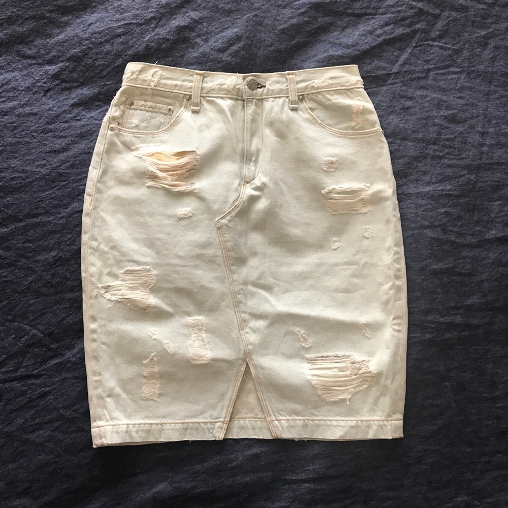 Rag & Bone / JEAN Distressed Denim Skirt